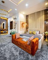 JAYJAY HOMES AND APARTMENT