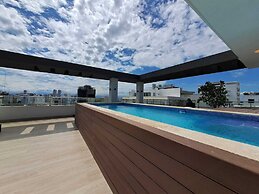 Featuring City Views, 1Br Downtown Stylish 2 Bt Sleeps 2 Wifi Gym Cine
