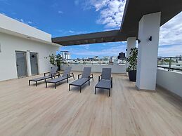 Featuring City Views, 1Br Downtown Stylish 2 Bt Sleeps 2 Wifi Gym Cine