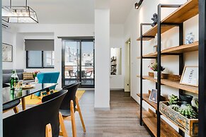 Sanders Home Suites - Bright Downtown 2-bdr. Apt