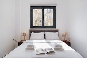 Sanders Home Suites - Bright Downtown 2-bdr. Apt