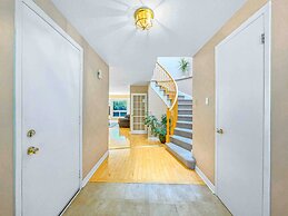 Spacious Family Home Close To Downtown With King Bed Num1