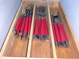 Spacious Family Home Close To Downtown With King Bed Num1