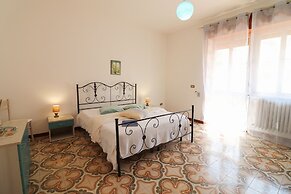 Isabel's House in Otranto 10 Seats