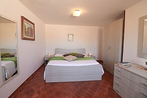 Isabel's House in Otranto 10 Seats