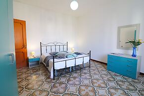 Isabel's House in Otranto 10 Seats