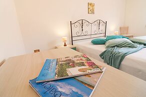 Isabel's House in Otranto 10 Seats