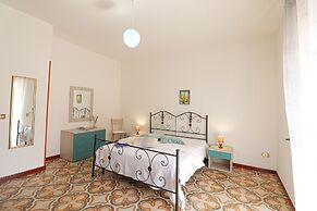 Isabel's House in Otranto 10 Seats