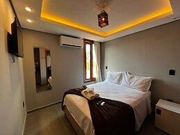 milos hotel icarai