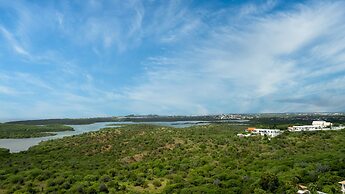 Tiara Apartment - Panoramic View With Beautiful Pool