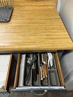 New 2BR Home w Parking Laundry in 580-80