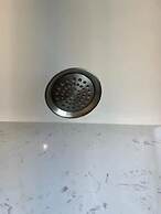 New 2BR Home w Parking Laundry in 580-80