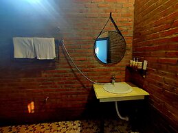 Pu Luong Riverside Lodge