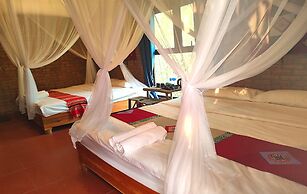 Pu Luong Riverside Lodge