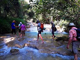 Pu Luong Riverside Lodge