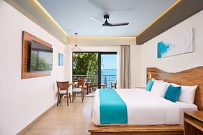 Cristalino Lagoon Front Hotel Restaurant & SPA