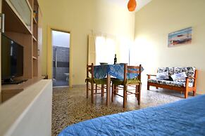 Luce Holiday Home With air Conditioning for 5 Guests