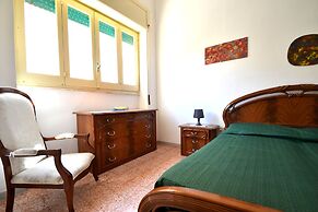 Luce Holiday Home With air Conditioning for 5 Guests