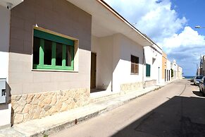 Luce Holiday Home With air Conditioning for 5 Guests