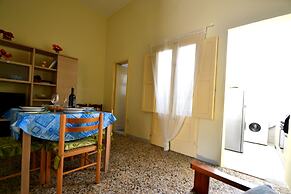 Luce Holiday Home With air Conditioning for 5 Guests