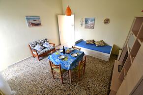 Luce Holiday Home With air Conditioning for 5 Guests