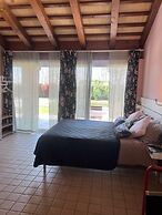 Room in Studio - Studio Apartment With Kitchen in one Room