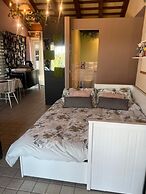 Room in Studio - Studio Apartment With Kitchen in one Room