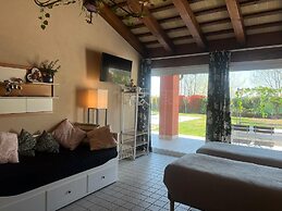 Room in Studio - Studio Apartment With Kitchen in one Room