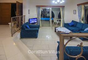 Amazing Pool, Complete Privacy, Amenities and Beach Nearby