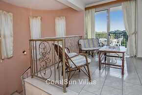 Amazing Pool, Complete Privacy, Amenities and Beach Nearby