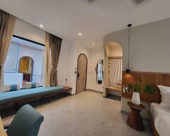 Santori Villa My Khe Beach