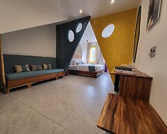 Santori Villa My Khe Beach