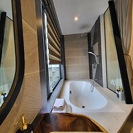 Santori Villa My Khe Beach