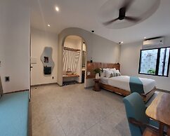 Santori Villa My Khe Beach