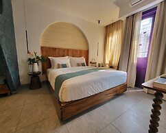 Santori Villa My Khe Beach