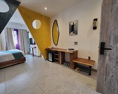 Santori Villa My Khe Beach