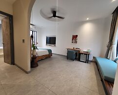 Santori Villa My Khe Beach