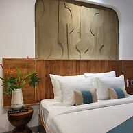 Santori Villa My Khe Beach