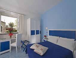 Room in B&B - Ischia With Breathtaking Views, Near Poseidon for Single