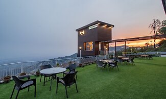 Treebo Raj Mall Road