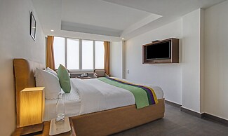 Treebo Raj Mall Road