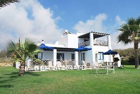 Sea Front Villa With Private Heated Pool, Quiet Area Paphos 322