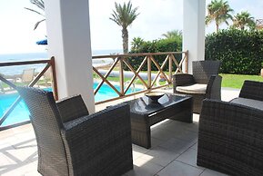 Sea Front Villa With Private Heated Pool, Quiet Area Paphos 322