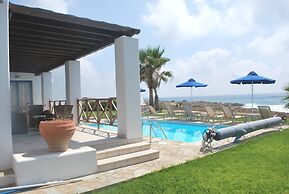 Sea Front Villa With Private Heated Pool, Quiet Area Paphos 322