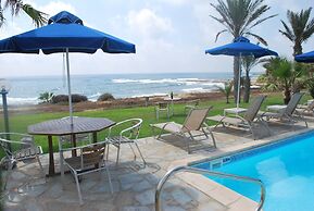 Sea Front Villa With Private Heated Pool, Quiet Area Paphos 322