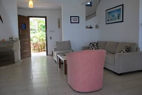 Sea Front Villa With Private Heated Pool, Quiet Area Paphos 322