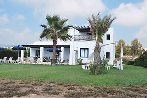 Sea Front Villa With Private Heated Pool, Quiet Area Paphos 322