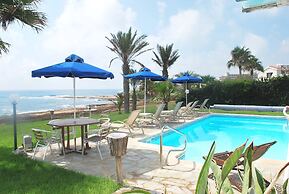 Sea Front Villa With Private Heated Pool, Quiet Area Paphos 322