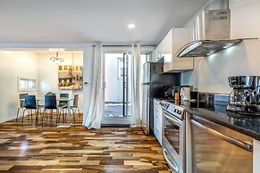 Stylish Townhome Dt Mtl Num01