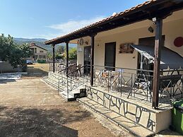 ''Mary's House'' Entire residence Olympiada Halkidiki Near to See 200m